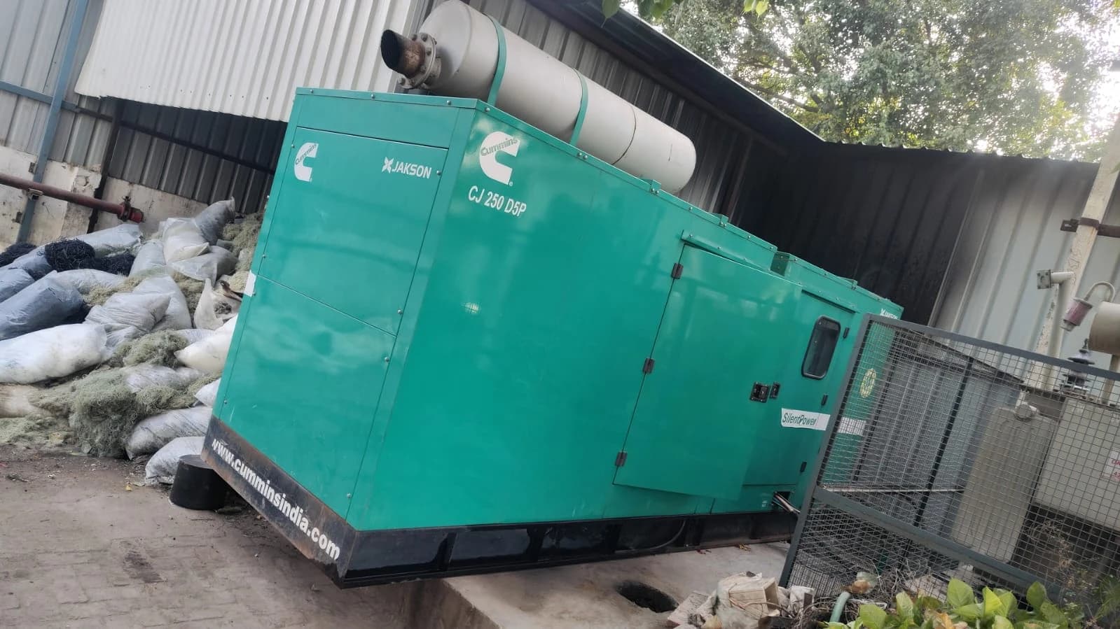 2250 KVA silent diesel generator on rent from Jayco Power